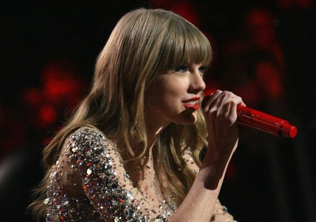 Taylor Swift dzieli się swoją fortuną fot. Kevin Kane