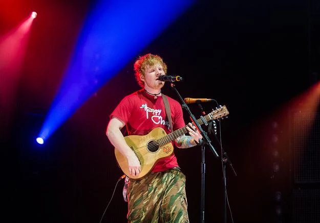 Ed Sheeran nie dba o styl fot. Samir Hussein