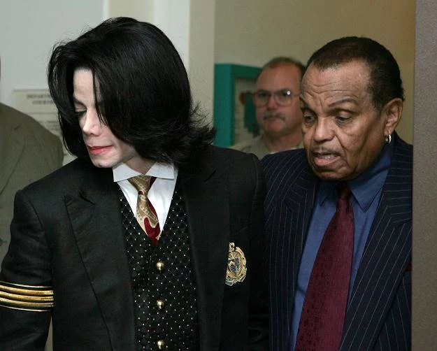 Michael Jackson przed śmiercią chciał się spotkać z ojcem fot. Pool