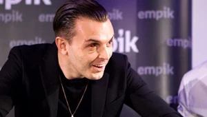 Theo Hutchcraft jest wokalistą grupy Hurts - fot. Karol Serewis