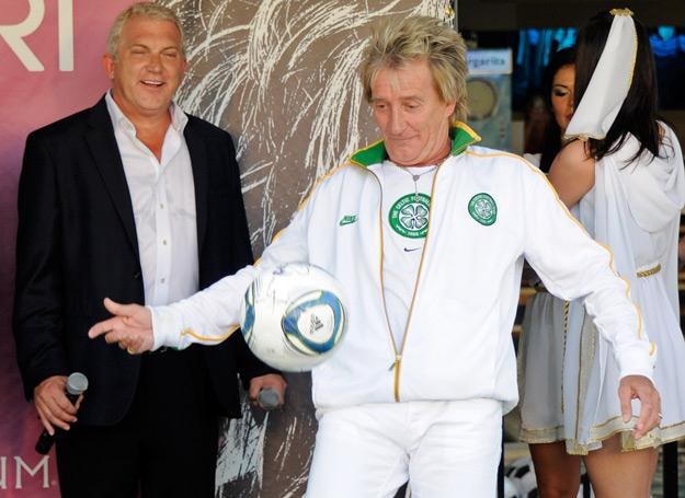 Rod Stewart to wielki fan futbolu - fot. Ethan Miller