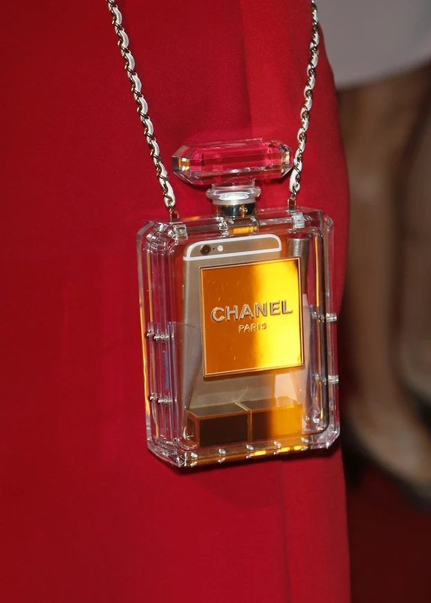 Iza Janachowska z torebką Chanel Iza Janachowska z torebką Chanel