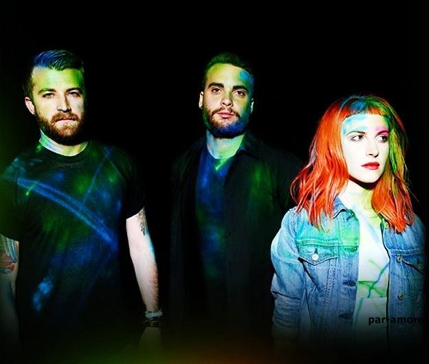 Jeremy, Taylor i Hayley na okładce albumu "Paramore"