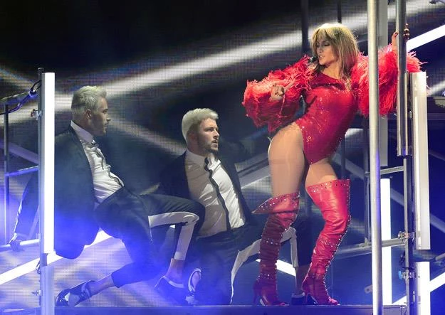 Jennifer Lopez przesadza z pozami? (fot. Ethan Miller)