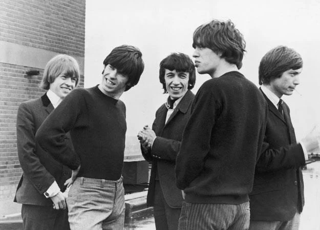 The Rolling Stones w 1964 roku: "Chłopaki, czas na autografy!" fot. Hulton Archive