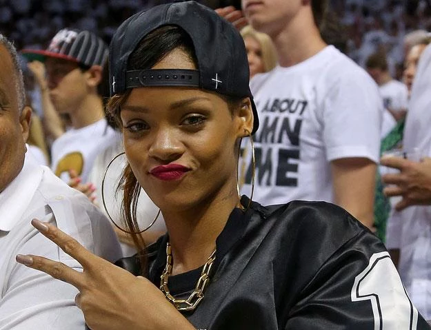 Rihanna prześcignęła Justina Biebera fot. Mike Ehrmann