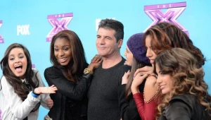 Fifth Harmony ze swoim mentorem Simonem Cowellem (fot. Jason Merritt)