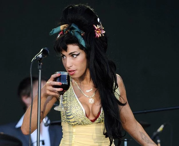 Amy Winehouse nie potrafiła oprzeć się swoim słabościom (fot. Carlos Alvarez)