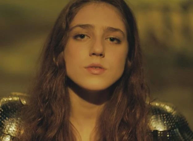 Birdy w teledysku "Wings"