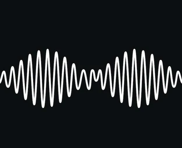 Ascetyczna okładka albumu "AM" Arctic Monkeys