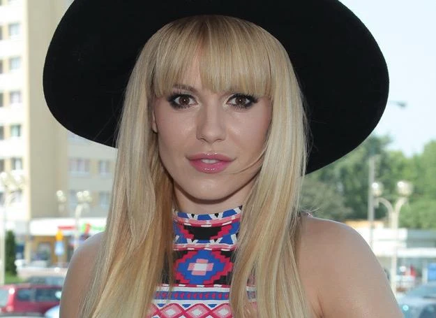 Doda spadła ze sceny na koncercie - fot. Paweł Wrzecion Doda spadła ze sceny na koncercie - fot. Paweł Wrzecion