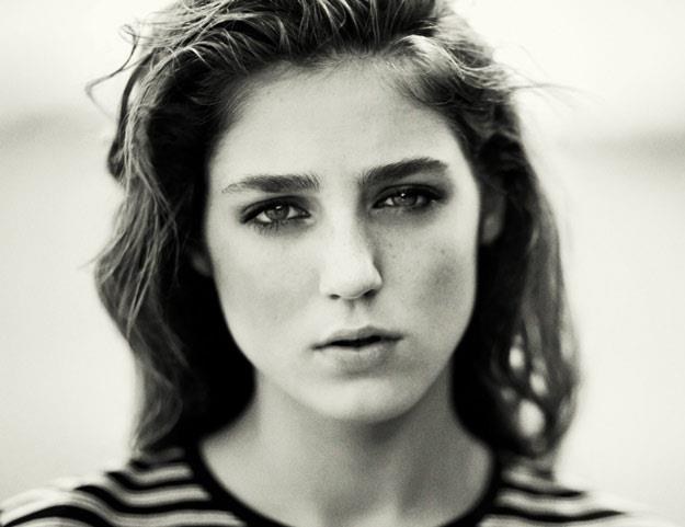 Birdy na okładce albumu "Fire Within"