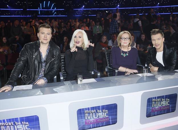 Jury "Must Be The Music" w komplecie