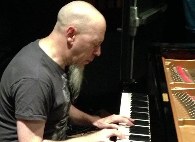 Jordan Rudess przy pracy