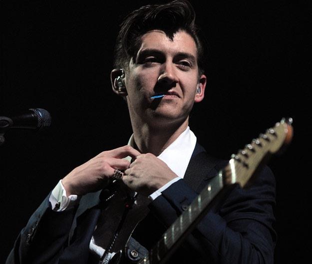 Alex Turner, wokalista Arctic Monkeys (fot. Kevin Winter)