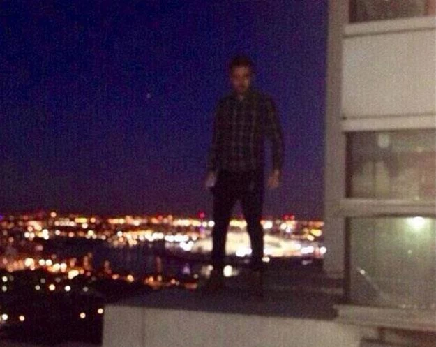 Liam Payne na krawędzi wieżowca