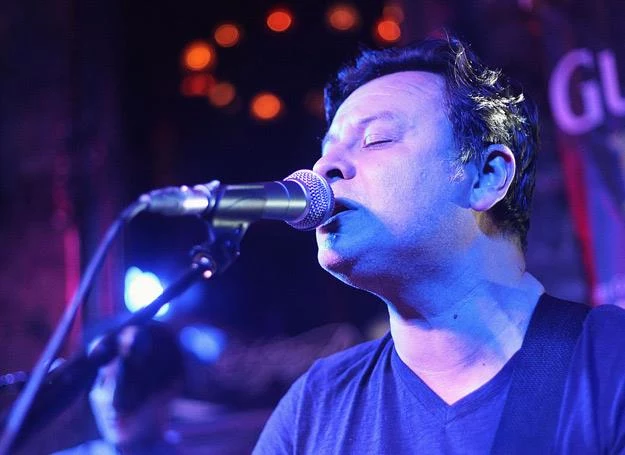 James Dean Bradfield stoi na czele Manic Street Preachers - fot. Ken Coleman