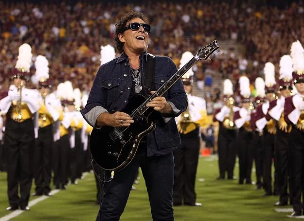 Neal Schon jest liderem grupy Journey - fot. Christian Petersen