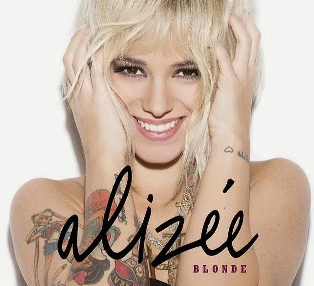 Alizee na okładce singla "Blonde"