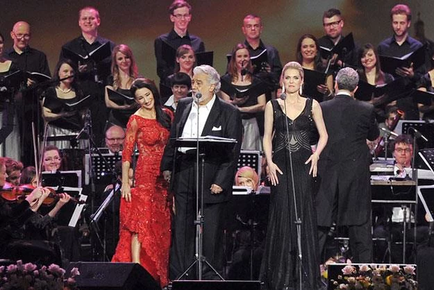 Justyna Steczkowska podczas koncertu z Placido Domingo