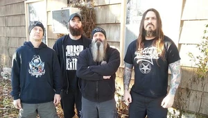 Crowbar: Symetryczni i ubrani na czarno