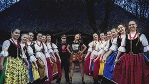 Donatan i Cleo w otoczeniu Słowianek