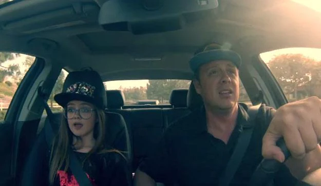 11-letnia Savannah i jej wyluzowany tata 11-letnia Savannah i jej wyluzowany tata