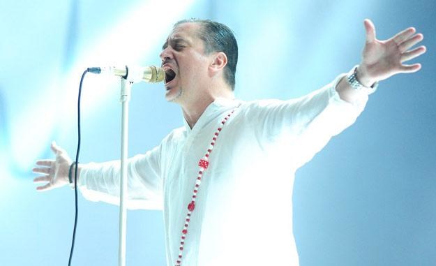 Mike Patton, wokalista Faith No More podczas występu w Gdyni (fot. Paweł Skraba)