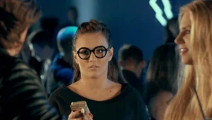 Ewa Farna w klipie "Tajna misja"