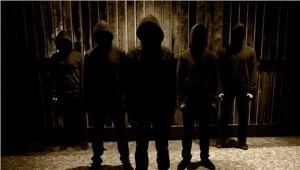 Thaw: Za kapturem panny sznurem