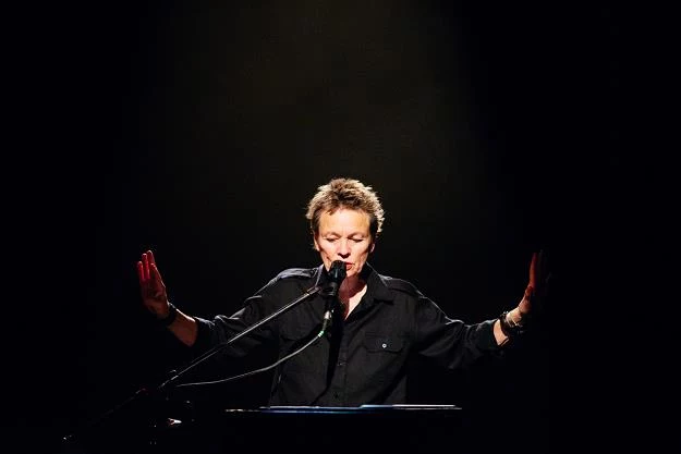 Laurie Anderson podczas koncertu w Krakowie fot. Michał Ramus