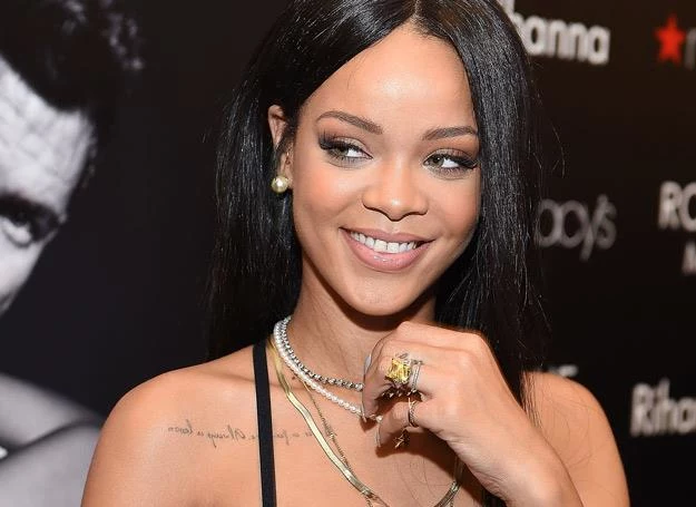 Rihanna nazywana jest księżniczką popu - fot. Paras Griffin Rihanna nazywana jest księżniczką popu - fot. Paras Griffin