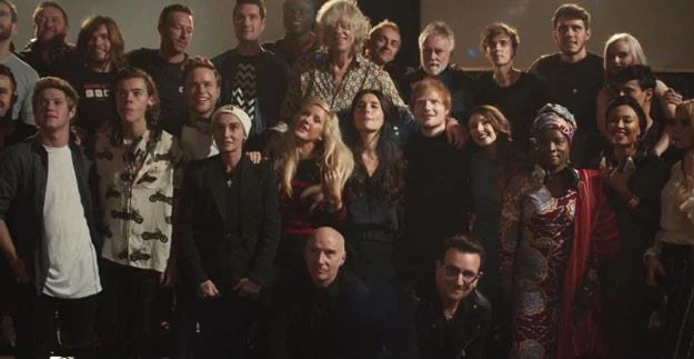 Ekipa Band Aid 30 w studiu