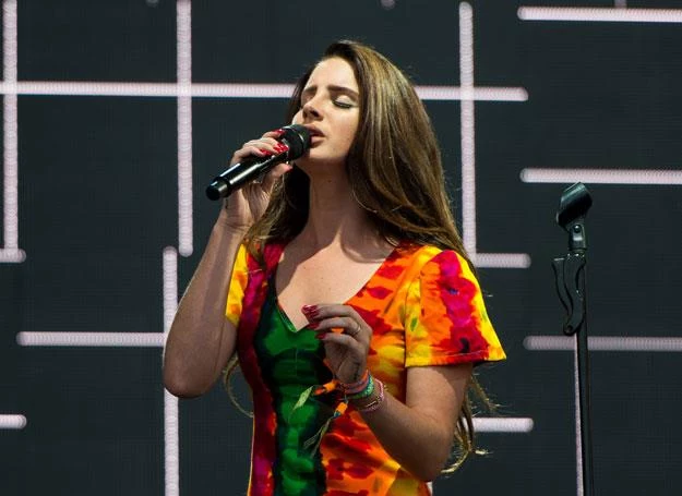 Lana Del Rey na scenie - fot. Ian Gavan Lana Del Rey na scenie - fot. Ian Gavan
