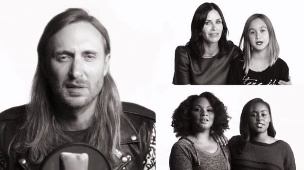 Kadr z teledysku "Imagine" UNICEF-u. Z lewej David Guetta