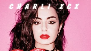 Recenzja Charli XCX "Sucker": Już nie taka fancy