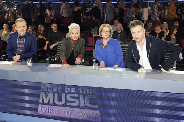 Jury "Must Be The Music" w komplecie