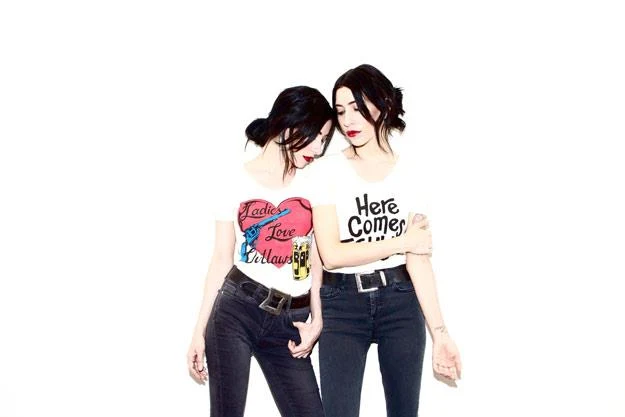 The Veronicas zadebiutowały w 2005 roku The Veronicas zadebiutowały w 2005 roku