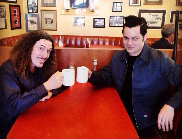 Weird Al i Jack White w przydrożnym barze