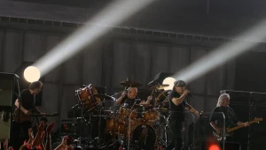 Chris Slade (drugi z lewej) znów w AC/DC - fot. Kevork Djansezian
