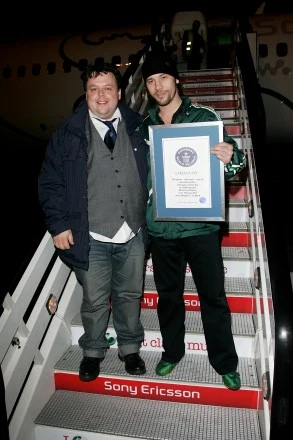 Jay Kay z przedstawicielem Guinessa