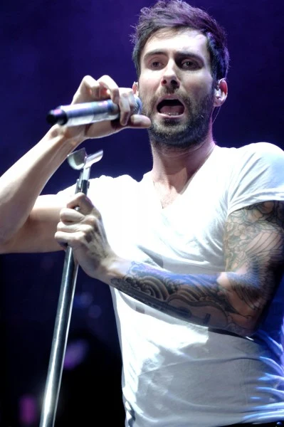 Adam Levine (Maroon 5) - fot. Tim Mosenfelder