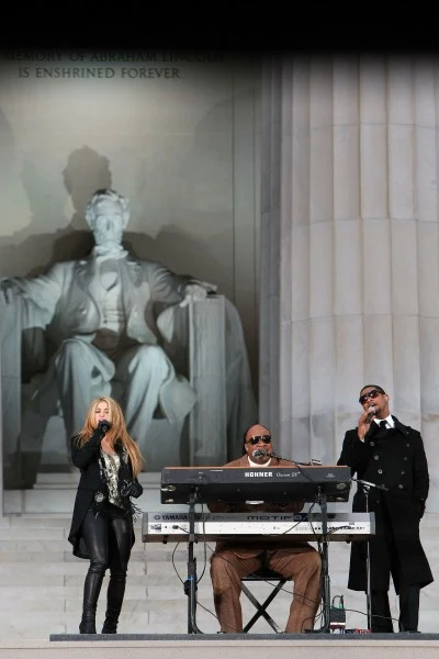 Shakira, Stevie Wonder i Usher fot. Justin Sullivan Shakira, Stevie Wonder i Usher fot. Justin Sullivan