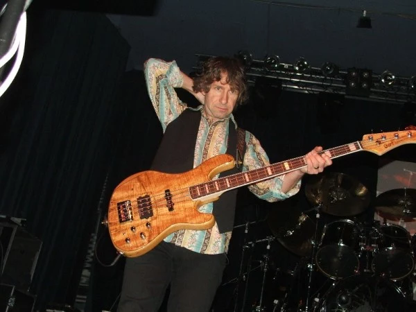 Pete Trewavas Pete Trewavas