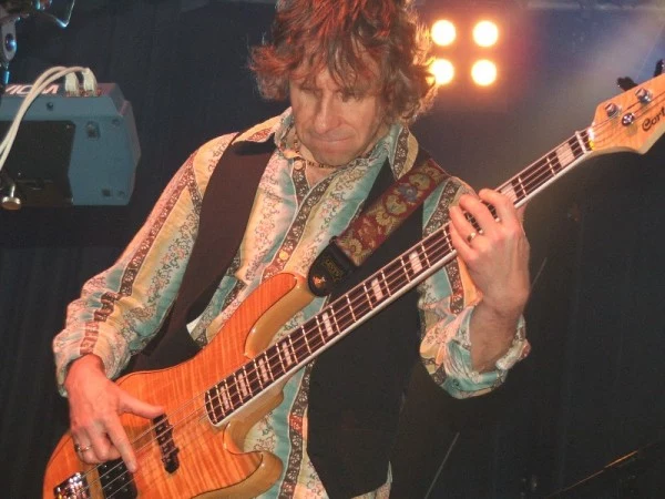 Pete Trewavas Pete Trewavas