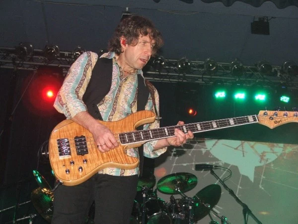 Pete Trewavas Pete Trewavas