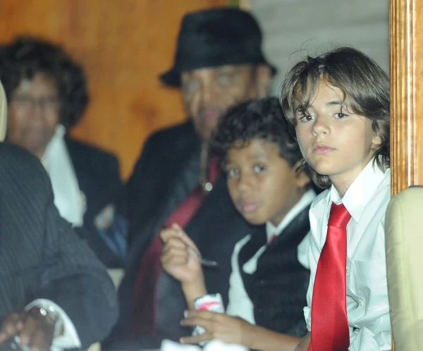 Prince Michael Jackson, Katherine Jackson i Joe Jackson - fot. Kevork Djansezian