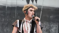 Patrick Wolf ekstrawagancją strojów dorównuje Prince'owi