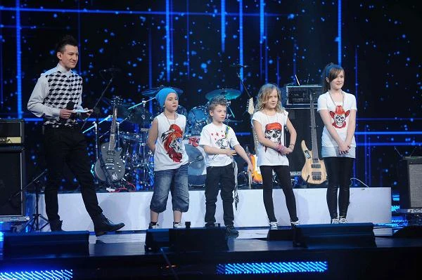 Little Breaver - rockowe dzieciaki z Białegostoku. Urok wdzięk i rockowy pazur w jednym, a w składzie najmłodszy perkusista i najmłodszy uczestnik finału - 7 letni Jaś. Jury dwa razy dali im 4 x TAK, a głosami widzów znaleźli się w finale.