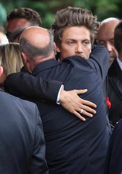 W pożegnaniu Amy Winehouse uczestniczyło kilkaset osób - fot. Chris Jackson